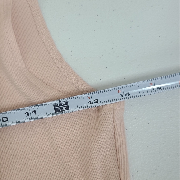 GUESS Pink Ribbed Zipper Front Tank size Small - Picture 6 of 7